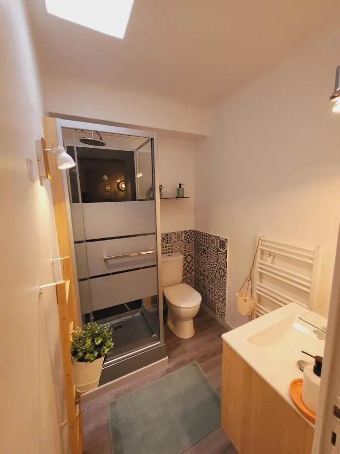 Apartment Appart Cocooning Proche Centre Avec Parking, Climatisation Hyeres
