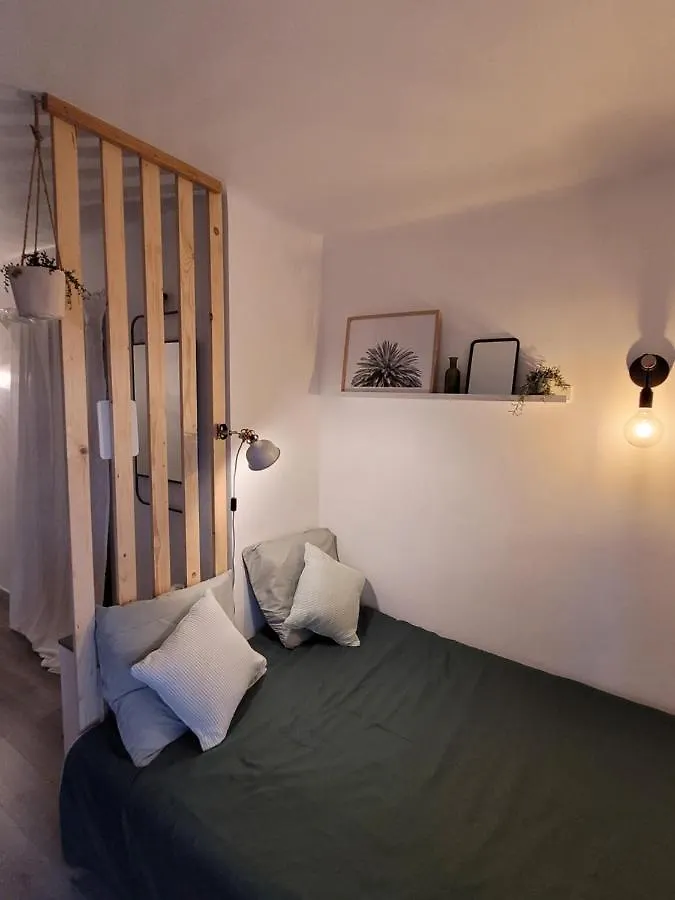 Apartment Appart Cocooning Proche Centre Avec Parking, Climatisation Hyeres France