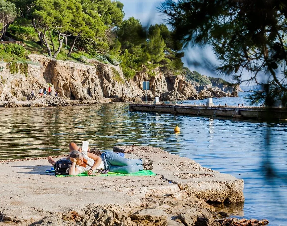 Appart Cocooning Proche Centre Avec Parking, Climatisation Hyeres France
