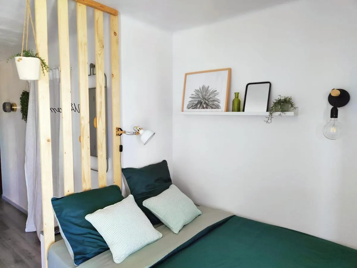 Apartment Appart Cocooning Proche Centre Avec Parking, Climatisation Hyeres France